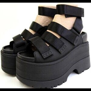 Uggs goldenrise platform sandals